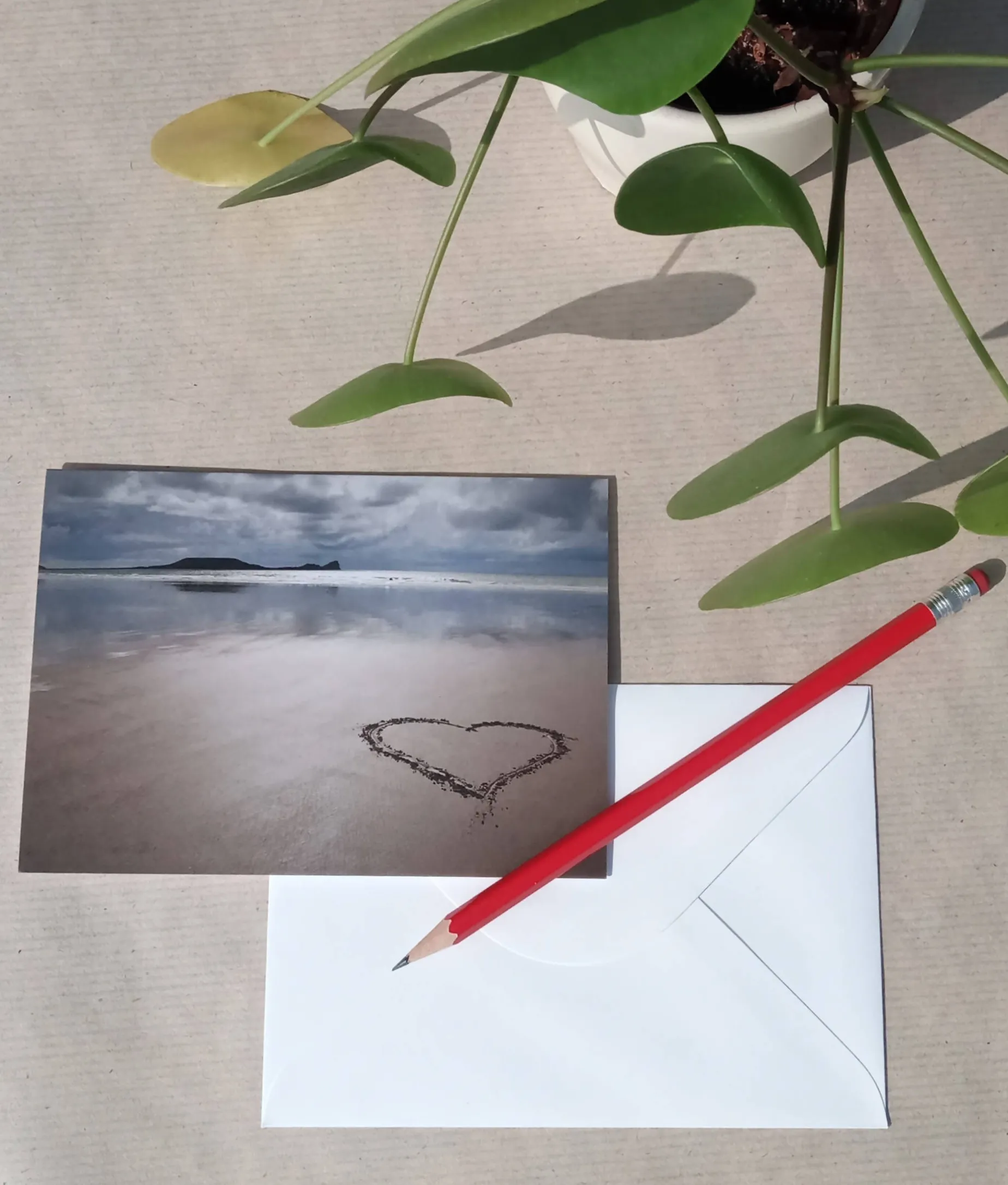 Heart in the sand - card
